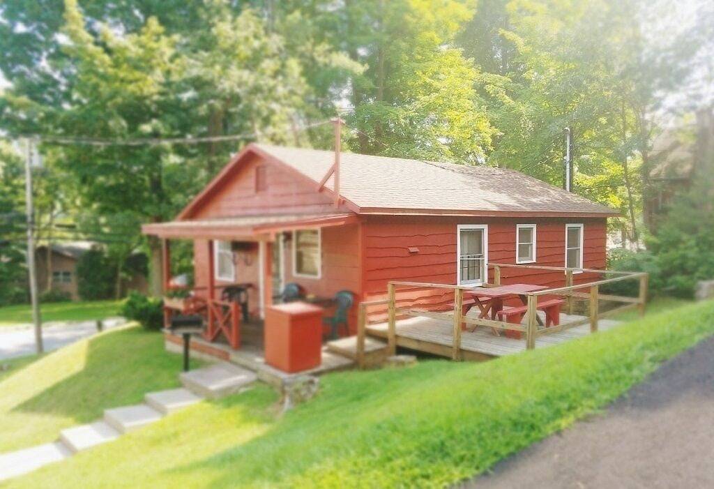 Log Cabin for 7 Guests in Lake George, Warren County (NY)
