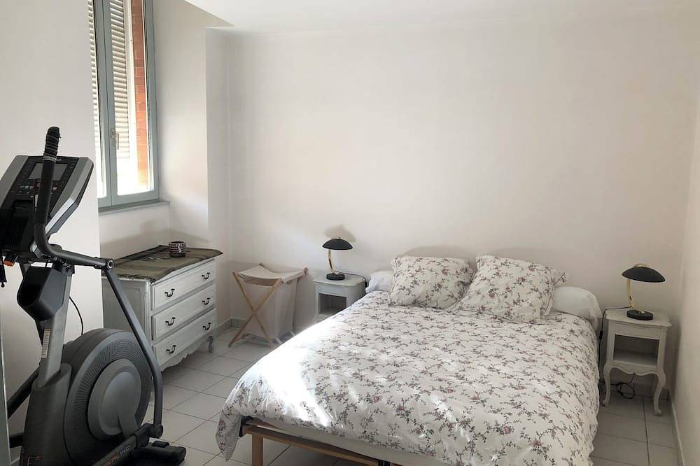 Entire apartment, Large 3-bedroom apartment - Downtown station in Romans-sur-Isère, Valence region