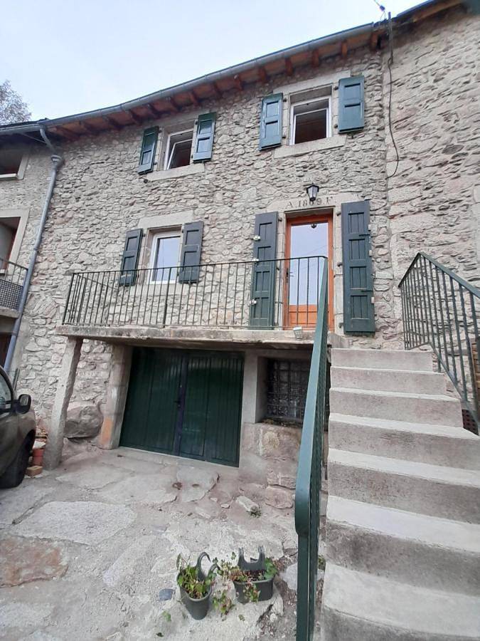 Location de vacances pour 6 personnes, avec terrasse et vue à Angoustrine-Villeneuve-des-Escaldes