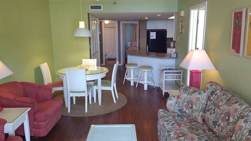 Vacation rental for 6 people, with balcony and pool in Okaloosa Island