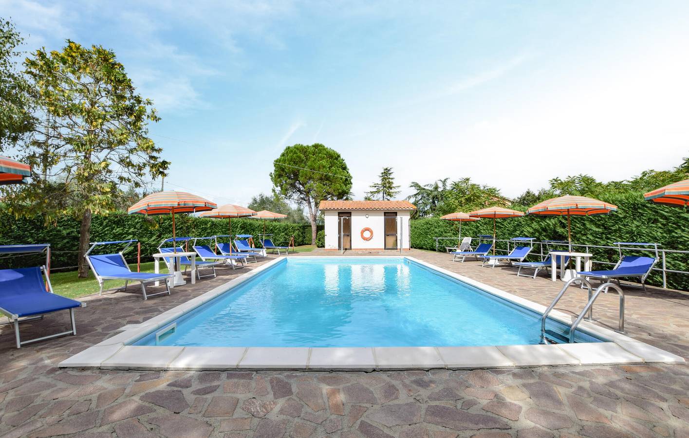 Ganze Ferienwohnung, Paradiesischer Rückzugsort am See mit Pool und Parkplatz in Castiglione del Lago, Lago Trasimeno