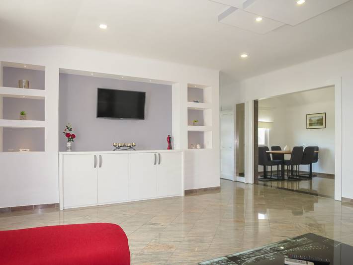 Ferienwohnung für 6 Personen, mit Terrasse und Garten in Maslenica - 4