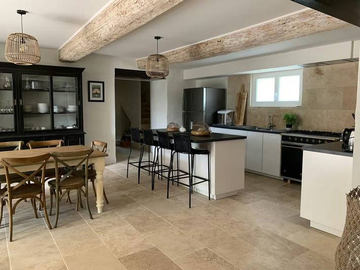 Location de vacances pour 10 personnes, avec terrasse et jardin, adapté aux familles à Paradou - 4