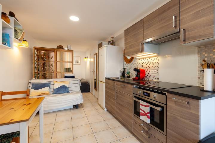 Appartement entier, Appartement 'I Feel Goudes' avec balcon et Wi-Fi in Les Goudes, Marseille