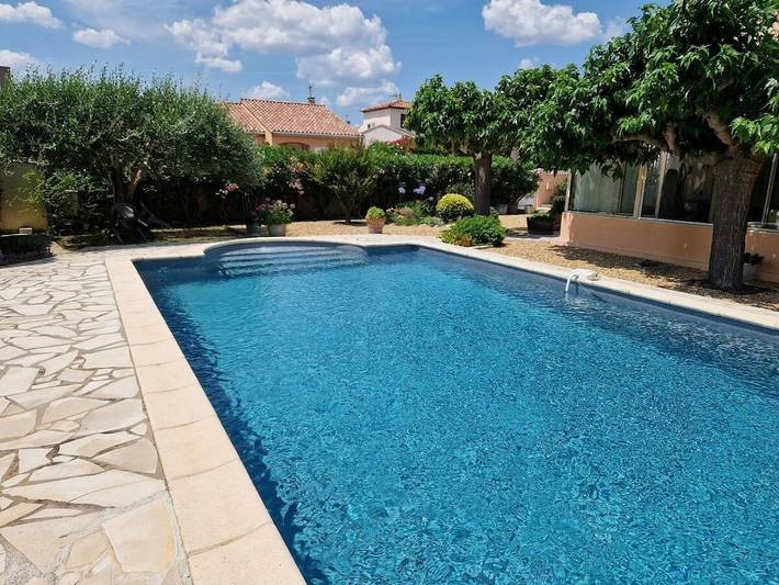 Location de vacances pour 6 personnes, avec piscine ainsi que terrasse et jardin à Ginestas - 3