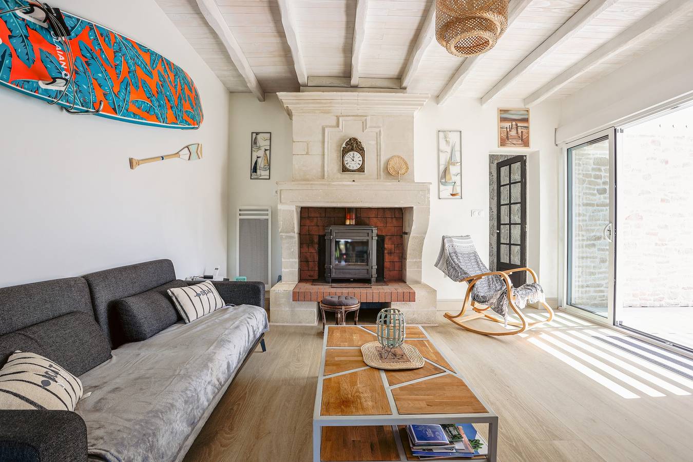 Maison Familiale à Grand-Village-Plage avec 3 Chambres, Wi-Fi, et Machine à Laver - 6 Personnes in Le Grand-Village-Plage, Côte de Beauté