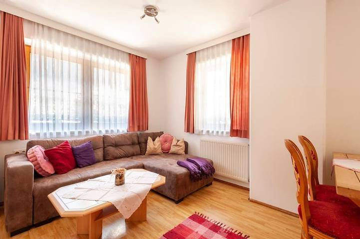 Ferienwohnung für 4 Personen, mit Terrasse in Finkenberg