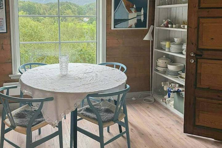 Ferienhaus für 8 Personen, mit Balkon in Tysvær