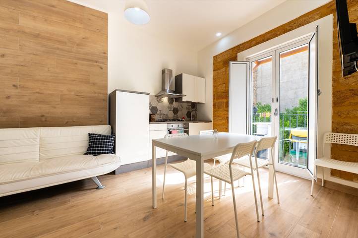 Entire apartment, Apartment 'Assammichele' with Private Terrace, Wi-Fi and Air Conditioning in Agrigento, Agrigento Province