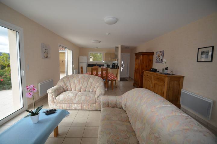 Gîte pour 6 personnes, avec piscine à Cublac - 3