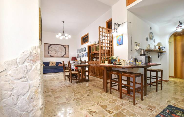 Cozy 1-Bedroom Apartment near Coast & Dining with WiFi & Parking in Capaci, Palermo Province