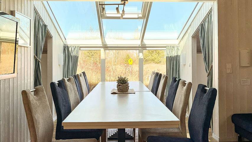 Ferienhaus für 12 Personen, mit Balkon und Whirlpool sowie Sauna und Garten in Travemünde - 3