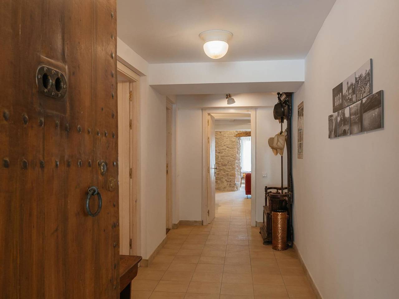 Cottage in Castellnou met boswandelingen in Castellnou de Bages, Pla de Bages DO