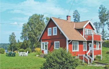 Ferienhaus für 8 Personen, mit Terrasse und Seeblick in Halland