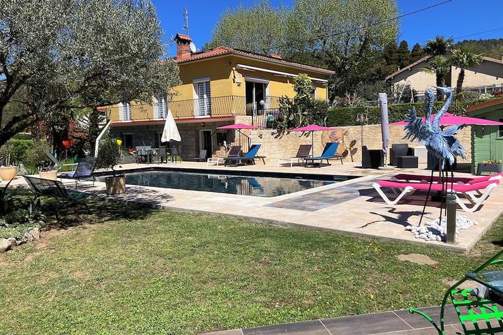 Villa für 3 Personen, mit Terrasse und Garten