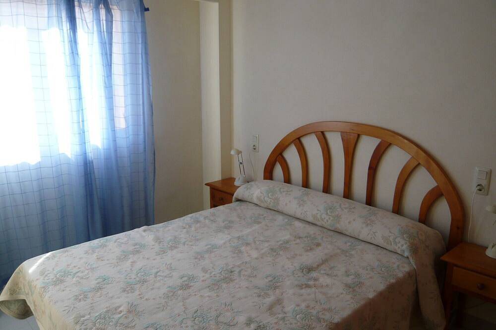Apartamento entero, Apartamento con fantásticas vistas al mar en la playa de dunas. in Piles, Costa de Valencia
