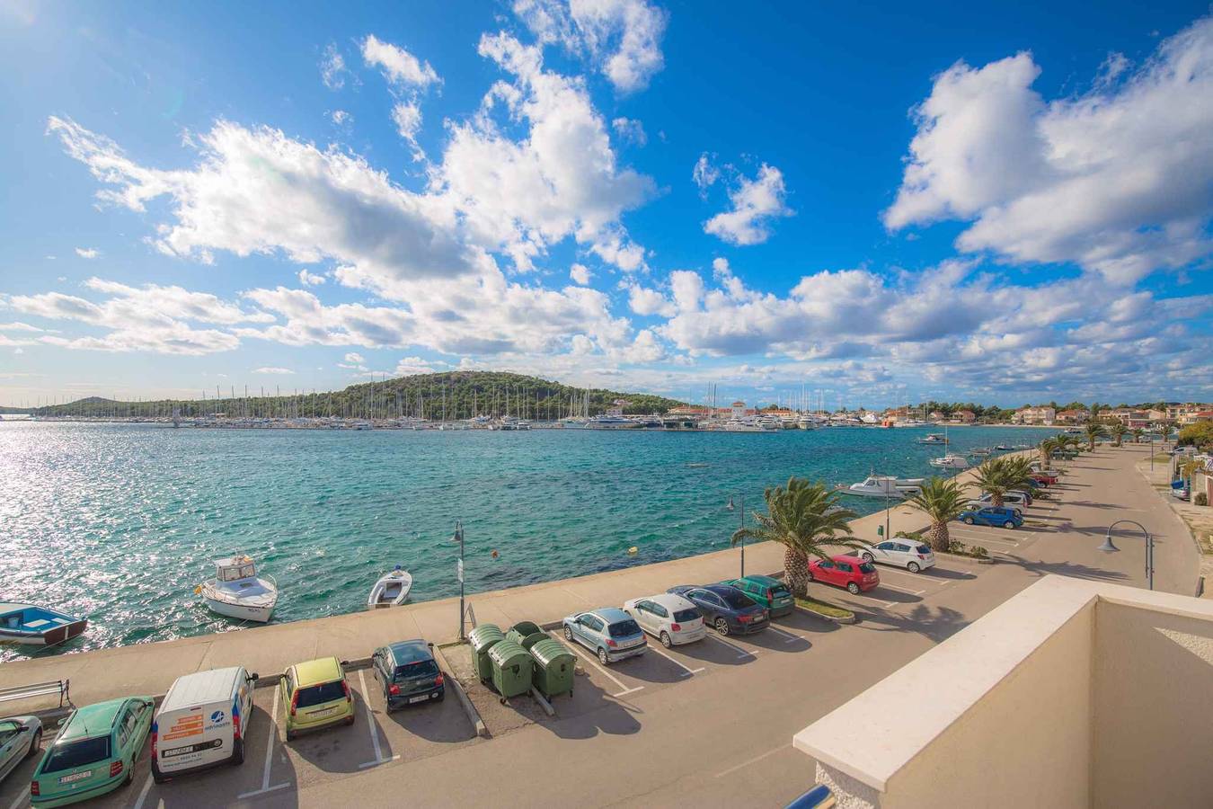 Entire studio, Studio Adriatic Sea at 10 m  in Rogoznica, Šibenik-Knin