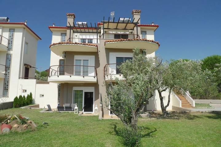 Ferienhaus für 8 Personen, mit Balkon und Terrasse sowie Garten und Ausblick