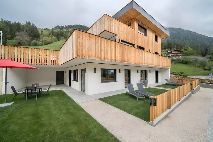 Ganzes Studio, Apartment 'Naturapartments Alpreid Eiche' mit Bergblick, Gemeinschaftspool und Wlan in St. Pankraz, Ortleralpen