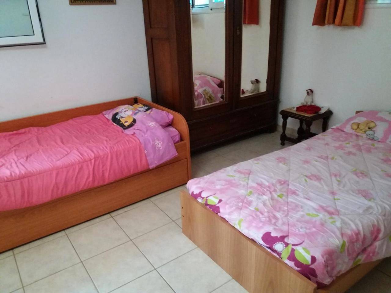 Aliki House in Porto Rafti, Markopoulo-Mesogaia
