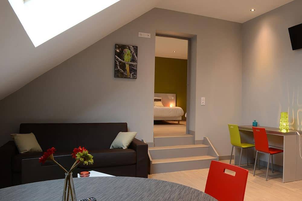 Appartement entier, Résidence Appart’en ville Appartement 5 personnes in Alleuze, Région de Saint-Flour