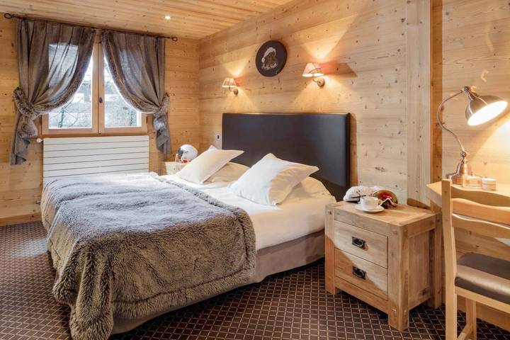 Hôtel pour 2 personnes, avec Terrasse et Jacuzzi ainsi que Jardin et Sauna dans Patinoire Le Grand Bornand