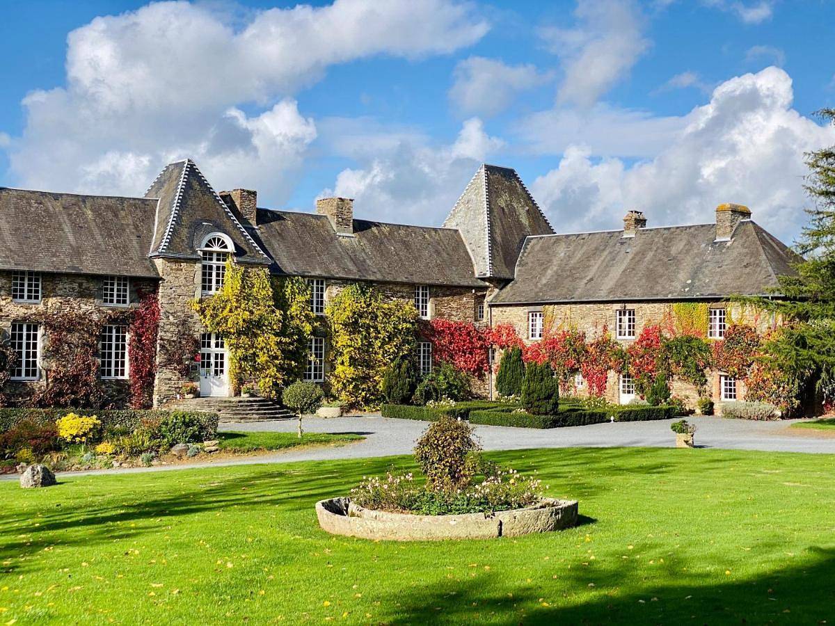 Le Château de la Roque-Logis Hôtels in Hébécrevon, Région de Saint-Lô
