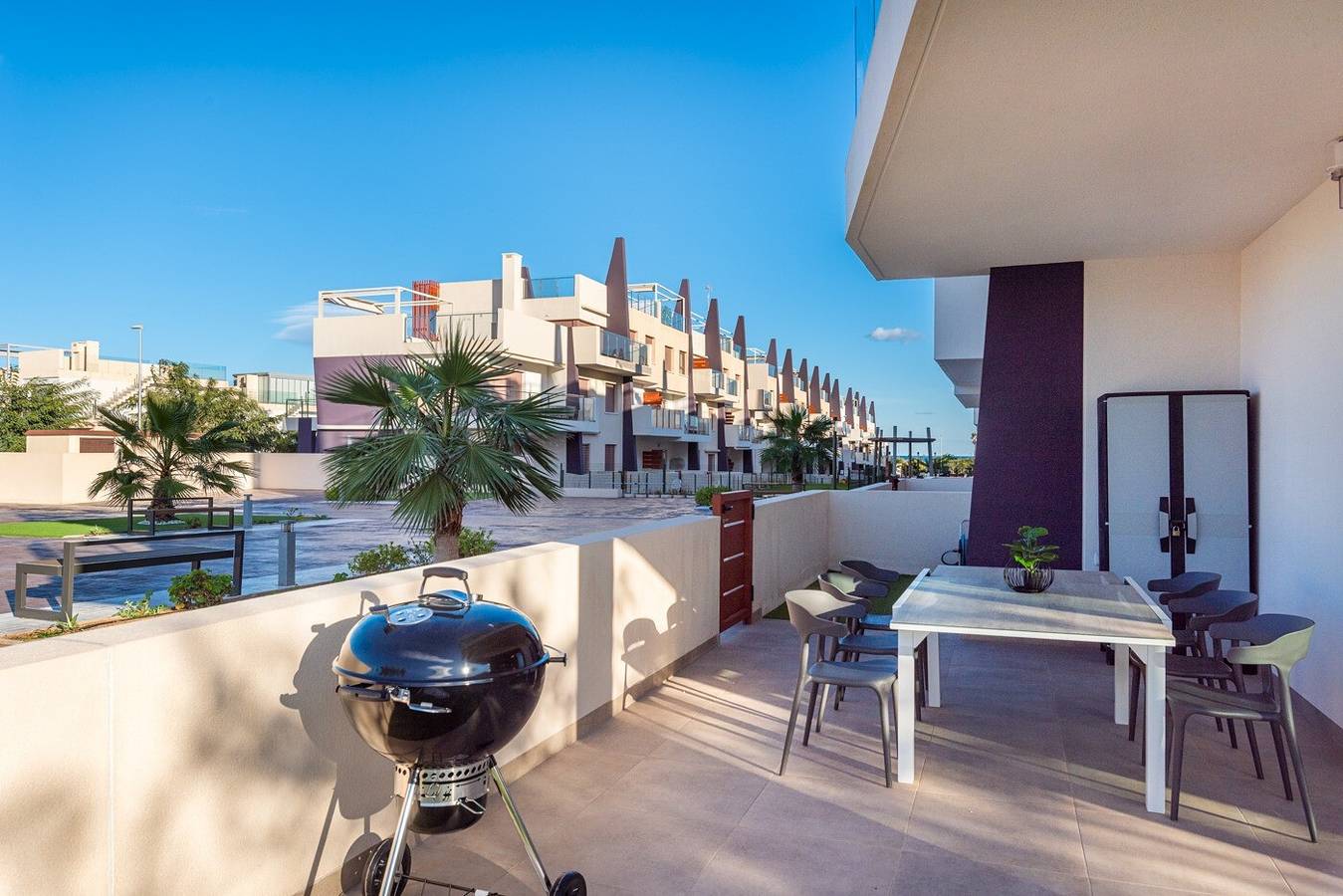 Apartamento entero, Apartamento 'Michael' con piscina compartida, Wi-Fi y aire acondicionado in Torre de la Horadada, Pilar de la Horadada
