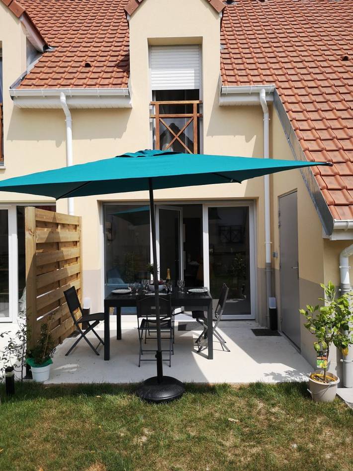 Gîte pour 4 personnes, avec terrasse et jardin