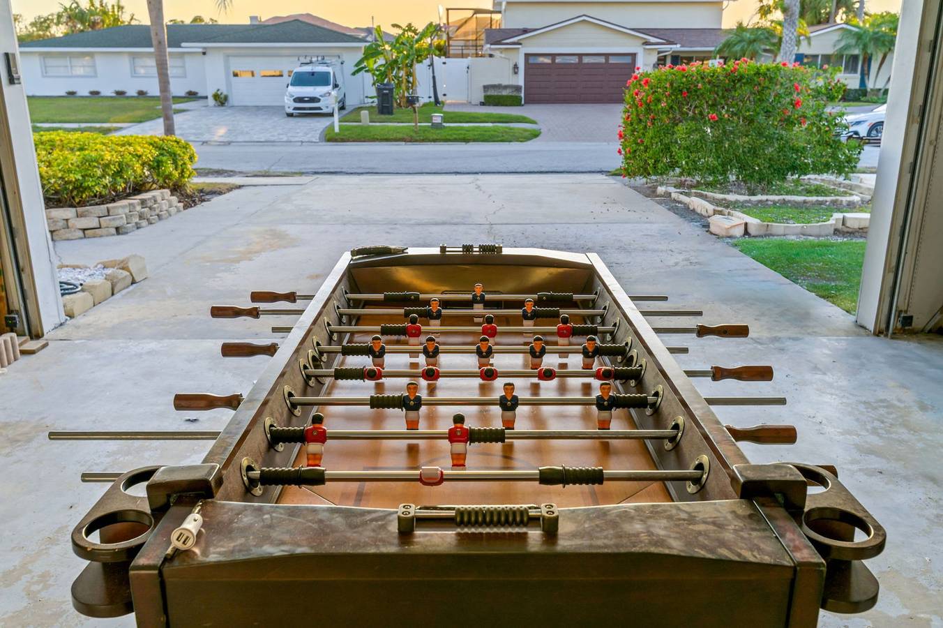 Sleeps 8  Tiki Bar Pool Hot Tub Fire Pit in Tampa Bay