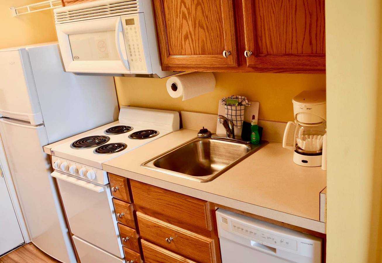 Entire studio, Jade Tree Cove Resort in Myrtle Beach, Grand Strand