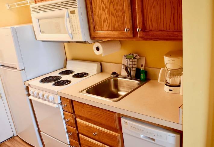 Entire studio, Jade Tree Cove Resort in Myrtle Beach, Grand Strand