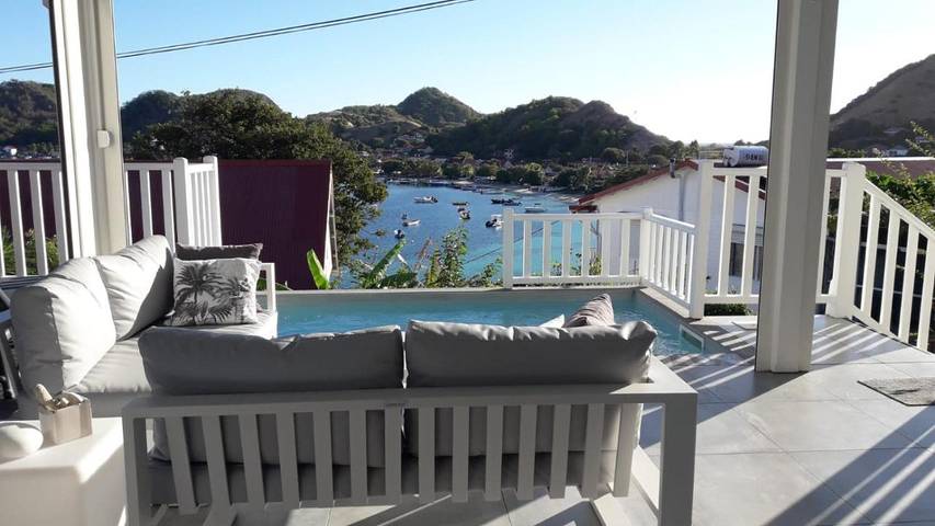 Location de vacances pour 4 personnes, avec piscine ainsi que vue et jardin à Terre-de-Haut - 2