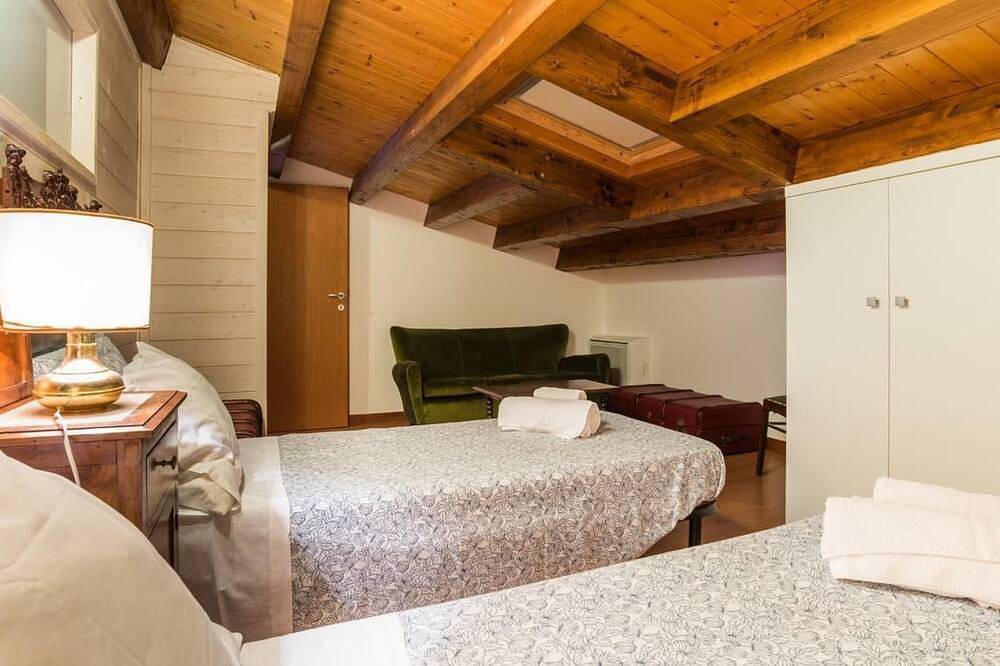 Appartamento intero, Agamennone, Wohnung 20 Meter vom Meer entfernt mit einer möblierten Terrasse. in Punta Secca, Santa Croce Camerina