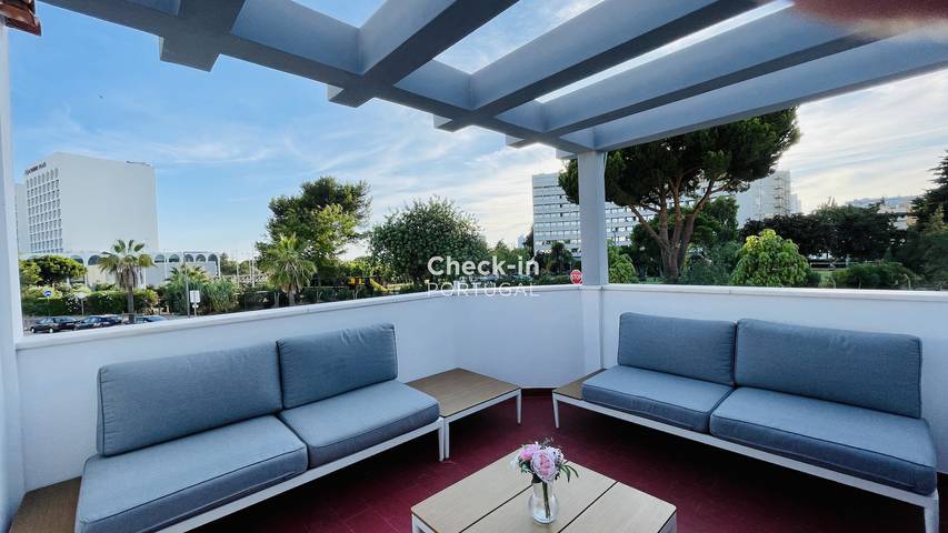 Casa de férias para 10 pessoas, com terraço e jardim em Quarteira