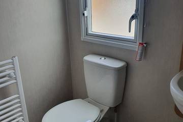 Static Caravan for 4 People in Pembrokeshire, South-Wales, Photo 4