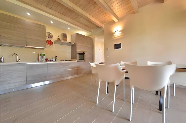 Villa 'In Collina Con Piscina' with private pool, private garden and Wi-Fi in Lucca, Lucca Provisen