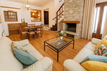 Villa for 6 People in Sane, Cassandra, Photo 2