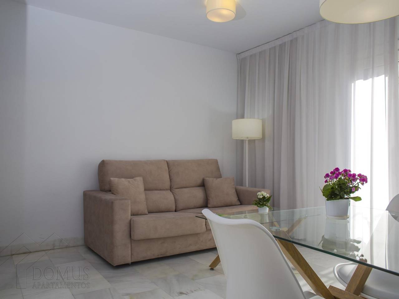 Hel ferieleilighet, Centrally located, with free parking. Modern and spacious apartment. in Centro-Sagrario, Granada
