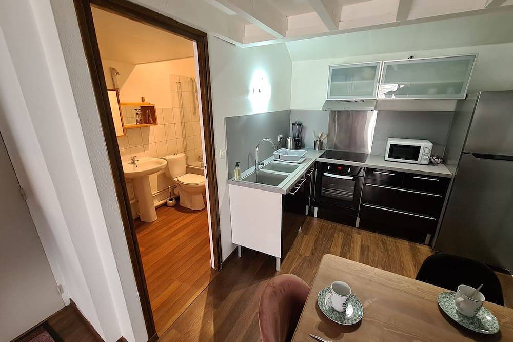 Ganze Wohnung, Apartment-Apartment-Ensuite Bad-Stadtblick in Fontainebleau, Seine-et-Marne