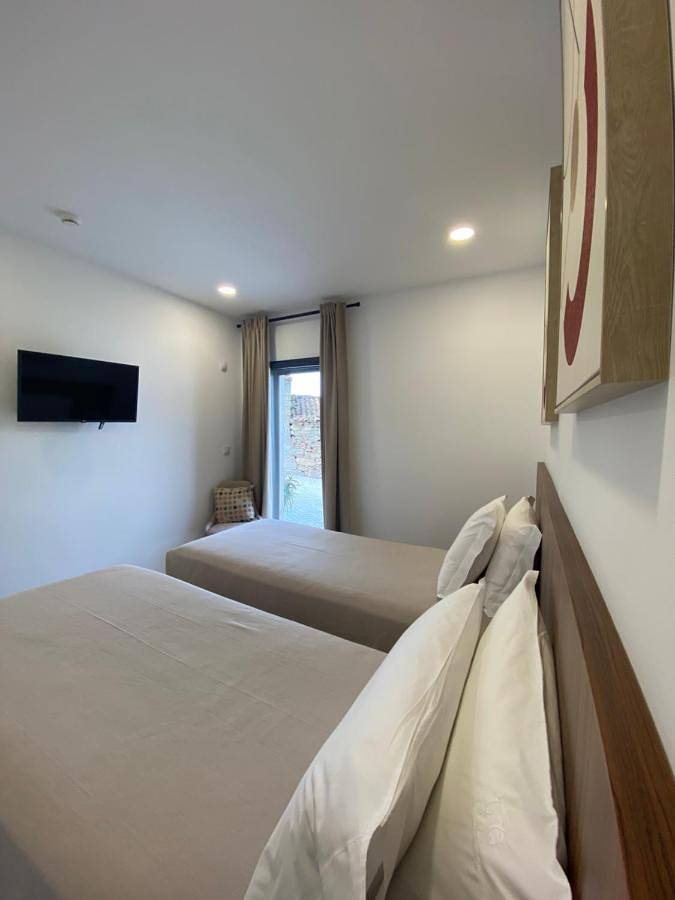 Casa rural para 2 personas, con piscina además de terraza y jardín en Miranda do Douro - 2