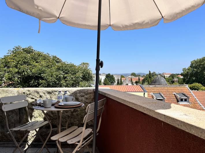 Vacation rental for 3 people, with balcony in Porto