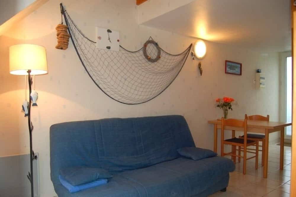 Appartement entier, Gîte Roelan, vue sur l’océan à 700 m- Erdeven plage - studio avec mezzanine - in Kerhillio, Erdeven
