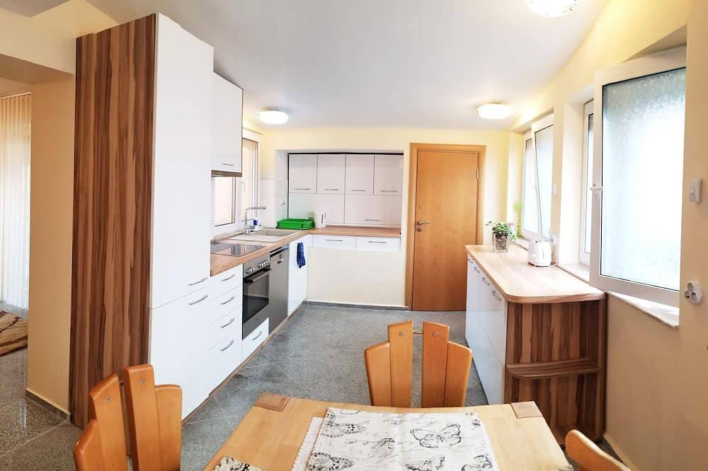 Ganze Wohnung, Eine geräumige 3 Zimmerwohnung in Bad Abbach in Bad Abbach, Ostbayern