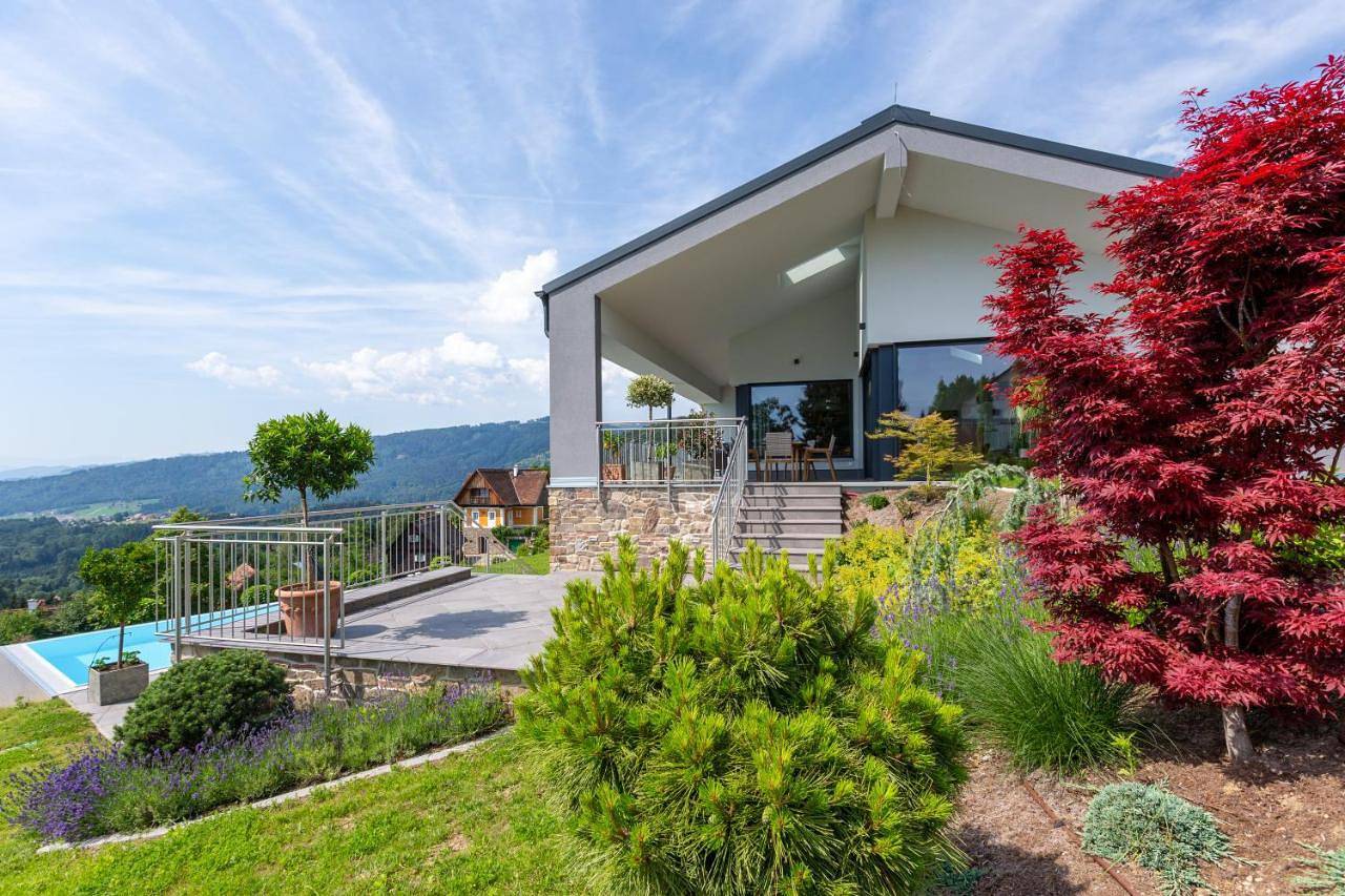 Greim15 --- ganzes Ferienhaus mit Fernsicht, Pool, Wellness in Deutschlandsberg, Steirerland