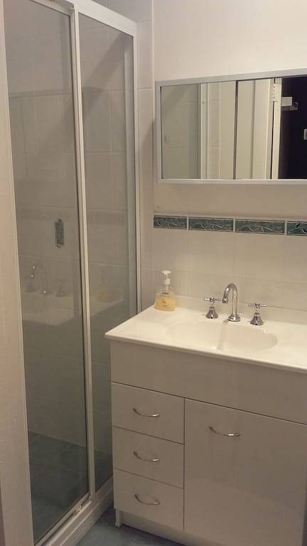 Pass und Pause Cottage und Bedsit Holiday Accommodation in Illawarra, Wollongong City Council