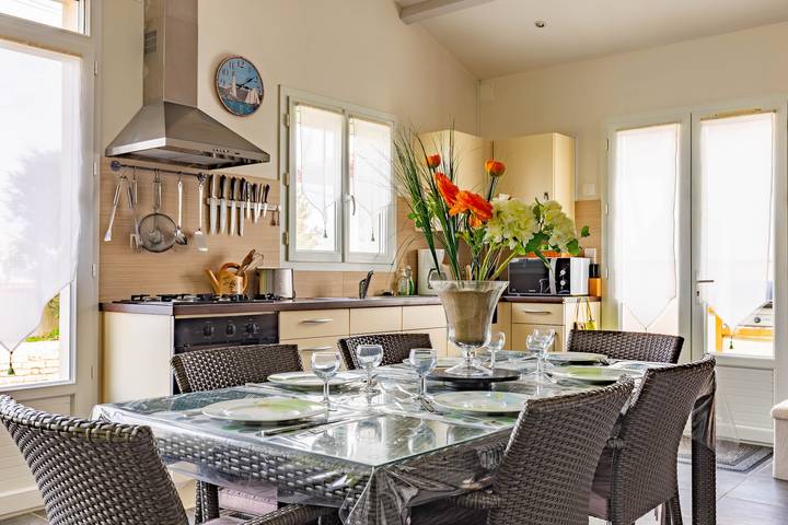 Maison de vacances pour 4 personnes, avec jardin, adapté aux familles à Le Château-d'Oléron
