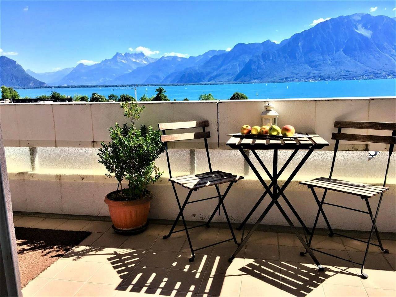 Ganze Wohnung, Amazing Lake View Apartments - No. 73 and 102 in Clarens (Genf), Montreux