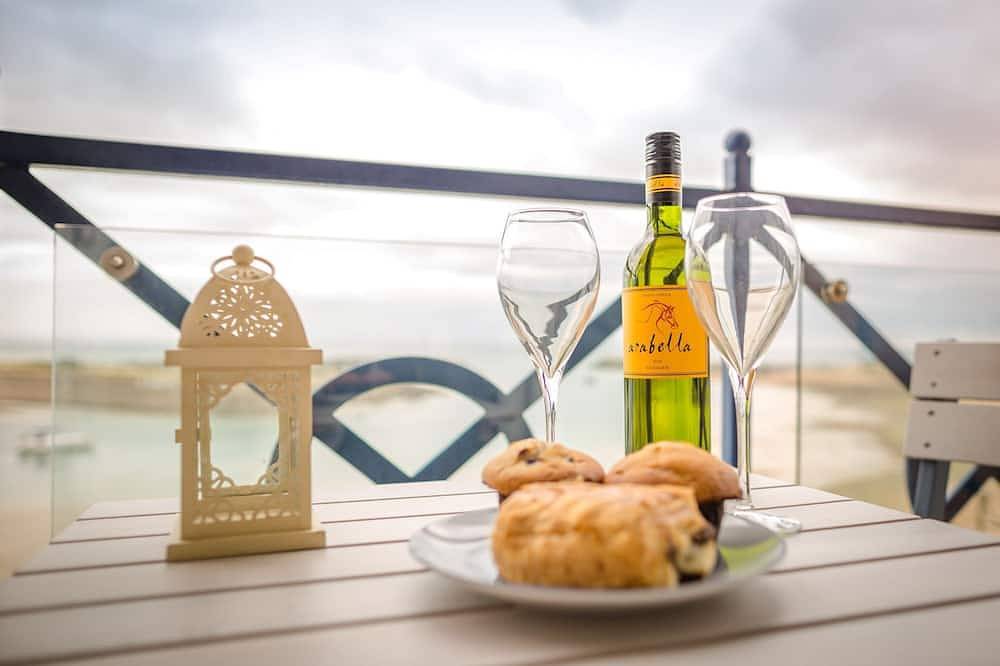 Apartamento entero, Seaviews Sovereign Harbour - adults-only apartment with stunning water views in Eastbourne, Sussex Oriental