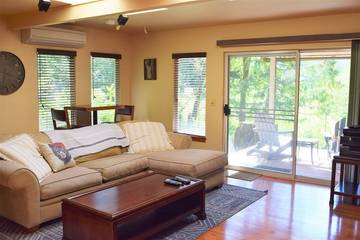 Log Cabin for 6 Guests in Packwood (WA), Cascade Range, Picture 4